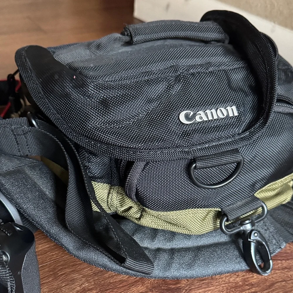 Canon EOS Rebel T3i DSLR Camera Bundle w/ 18–55mm Lens + Canon Bag